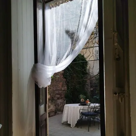 Loft Centro Ingresso Indipendente Giardino Privato *
